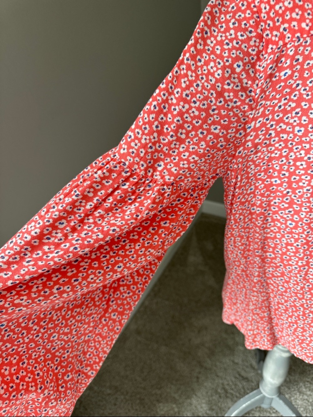 GAP Coral Floral Henley Blouse - Picture 2 of 6